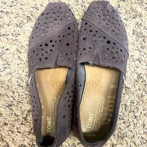 TOMS Gray shoe, W7